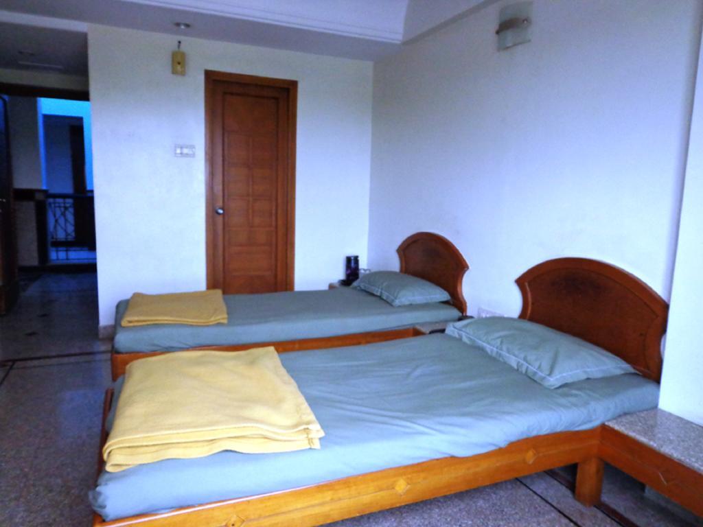 Hotel Abha International Bhuj Δωμάτιο φωτογραφία